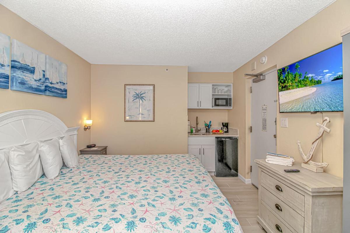 Oceanview Studio at Boardwalk Resort 440 - Housity