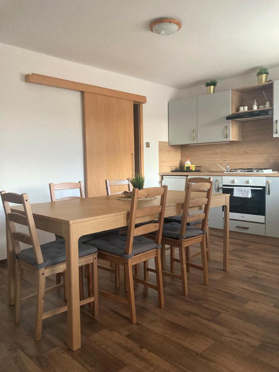 Apartmán Staňkov - Housity