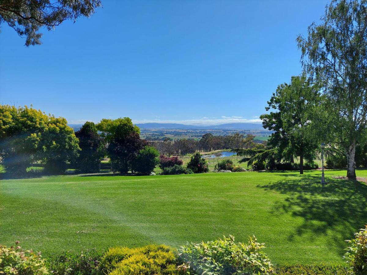LOCHINVAR/CAMELLIA , MAGNOLIA , MAPLE Cottage For A Relaxing Bathurst Holiday - Housity