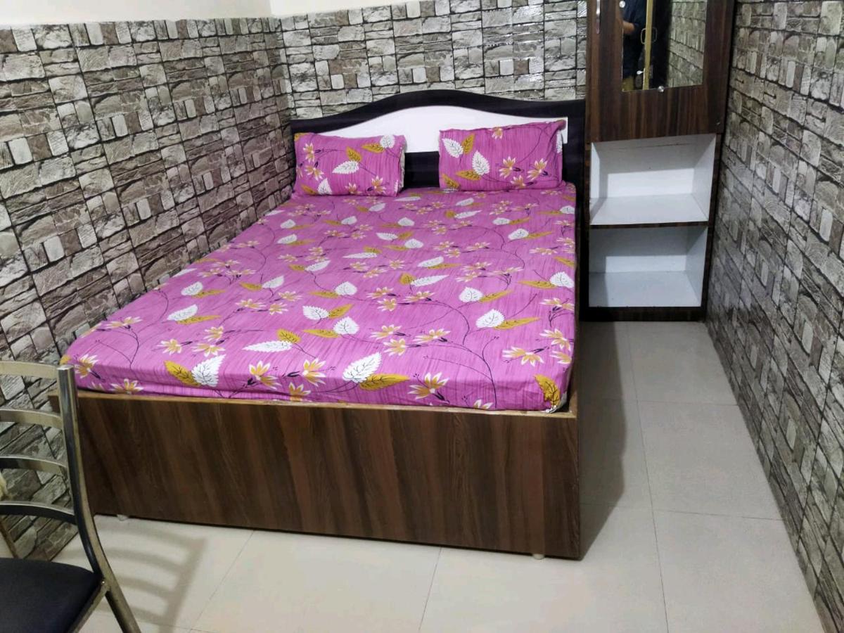 Budget Hotel - Housity