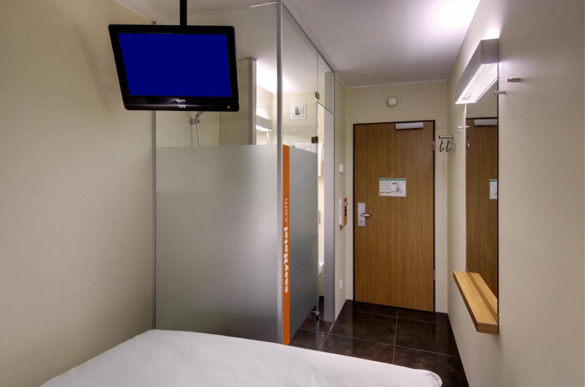 Suitetrails - easyHotel Berlin Hackescher Markt