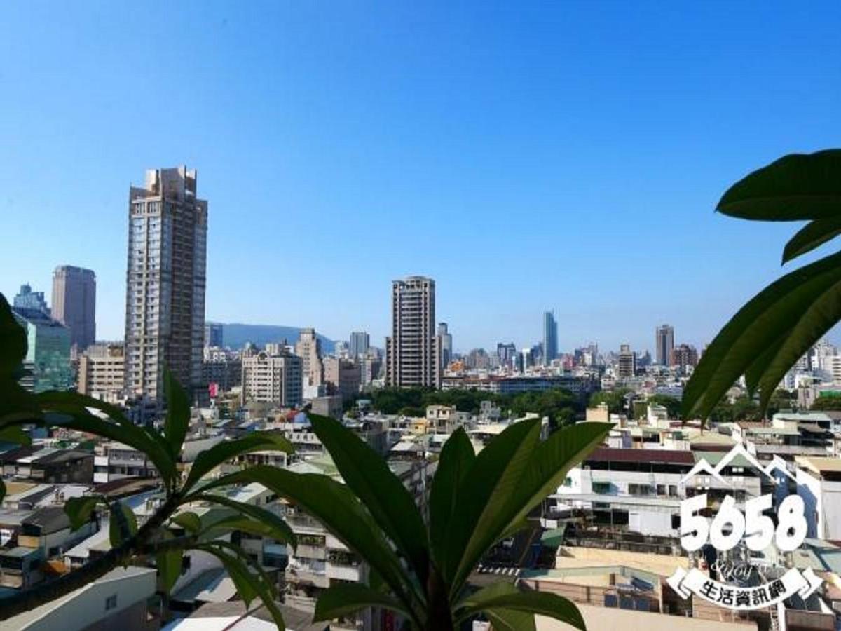R8 Eco Hotel - Housity