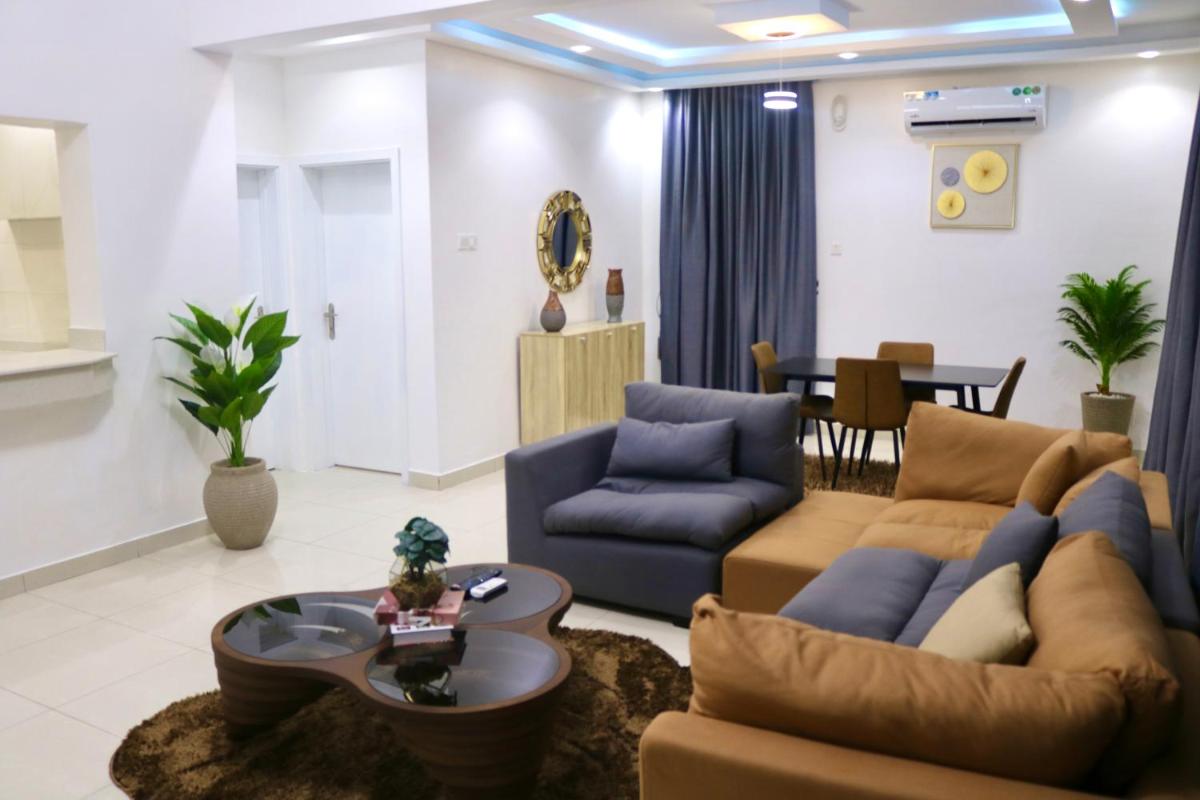 Suitetrails - STYLISH THREE BEDROOM PENTHOUSE APARTMENT