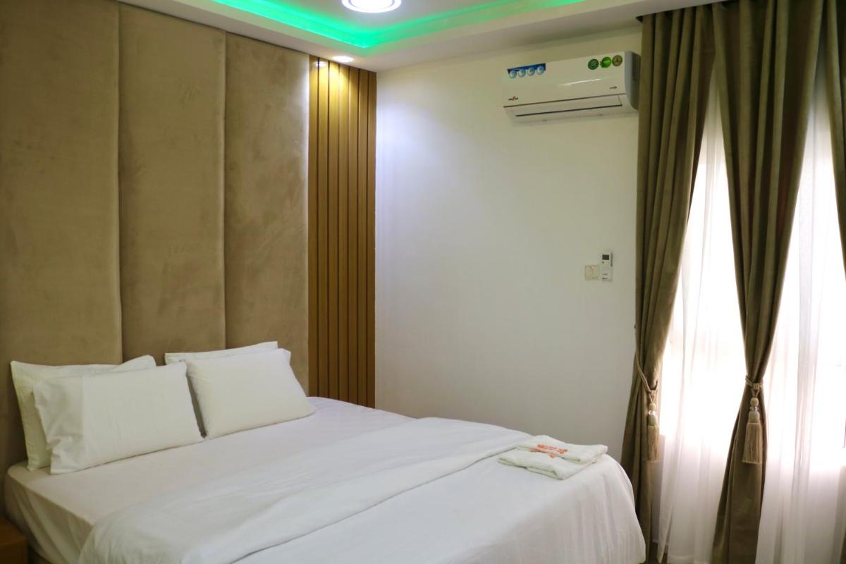 Suitetrails - STYLISH THREE BEDROOM PENTHOUSE APARTMENT