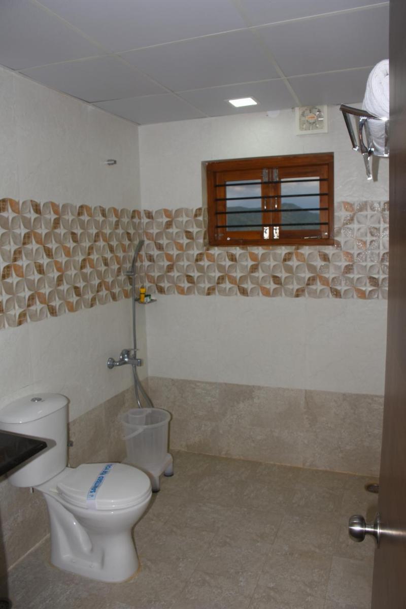 KSTDC Hotel Mayura Bharachukki, Shivanasamudra - Housity