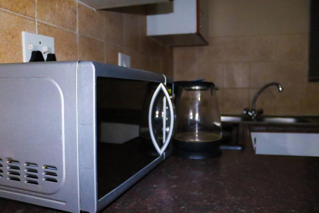 Suitetrails - Cosy ,Cost effective One Bedroom Apartment