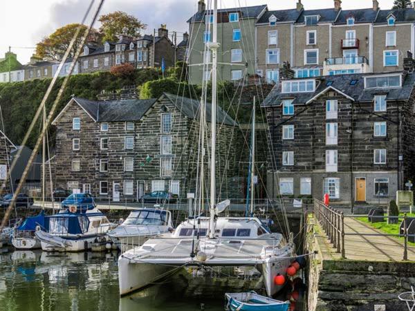 The Captain's Penthouse - Housity