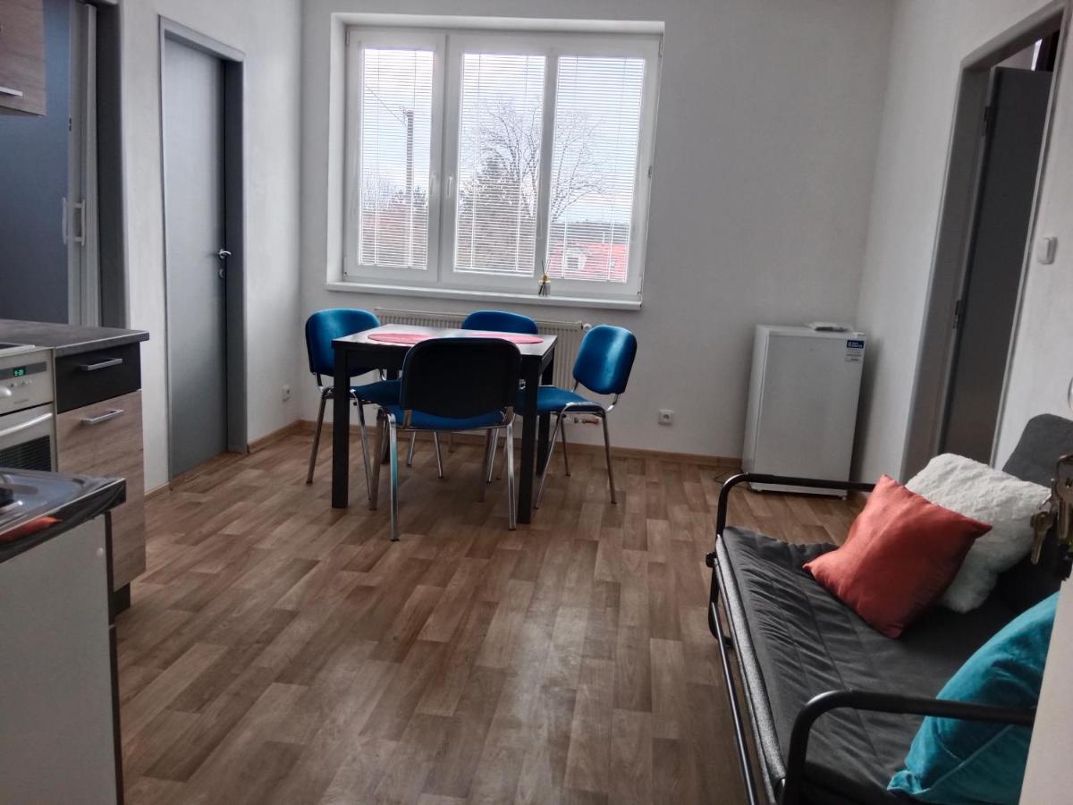 Apartmány v Malých Kyšicích - Housity