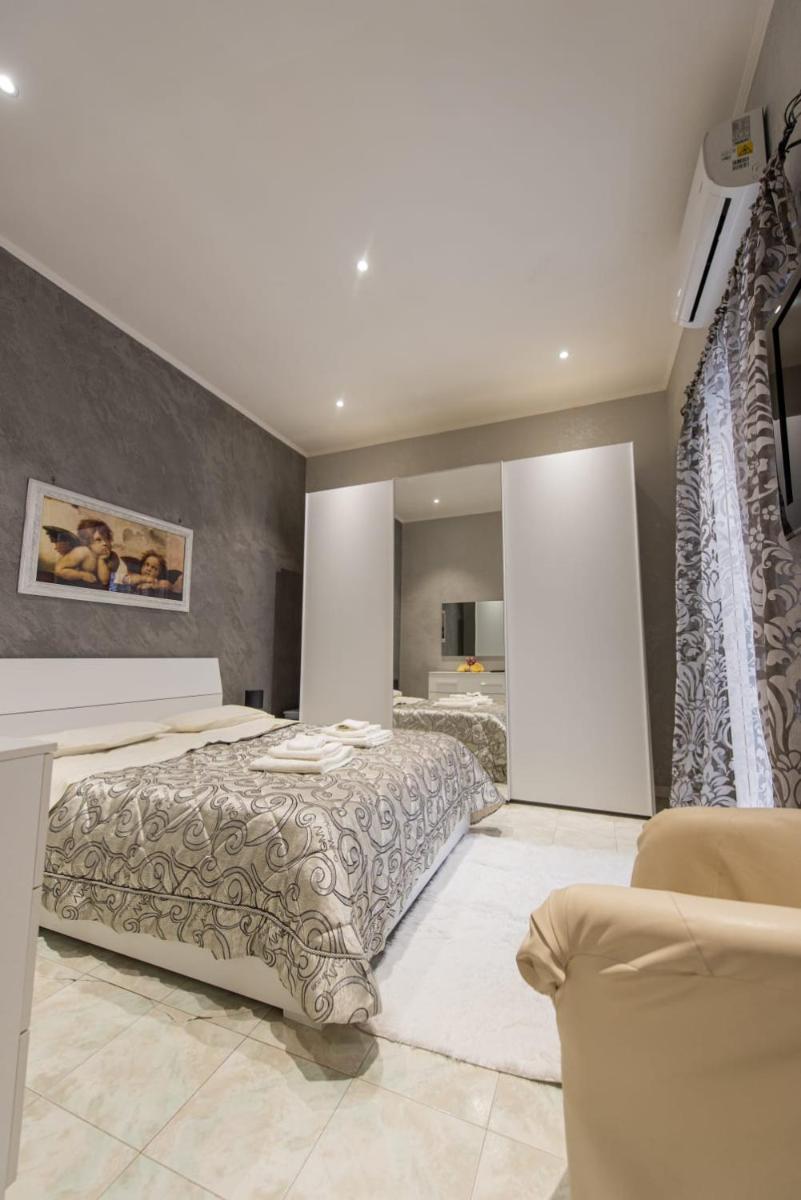 Suitetrails - Materdei Metro Apartment