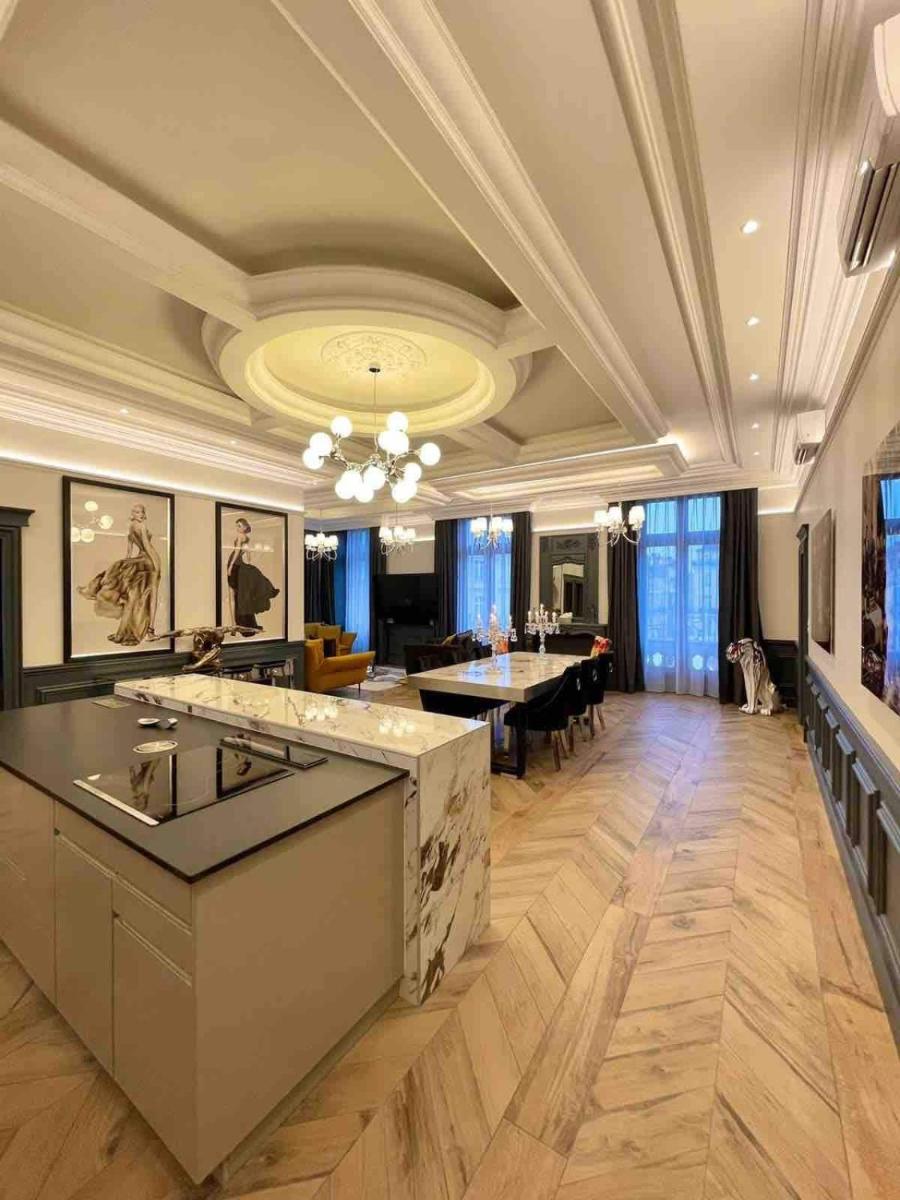 Suitetrails - OLuxuxy49 - Appartements T3 de prestige, Place du Ralliement, 2ème 3ème et 4ème étage SANS ASCENSEUR