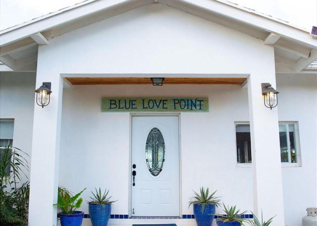 Blue Love Point 3BR by Eleuthera Vacation Rentals - Housity