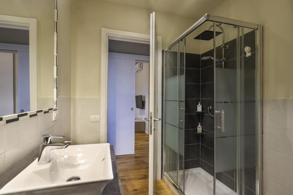 Suitetrails - Dalla Giulia - A/C, Wi-Fi, Private Parking - Sweet Dreams in Florence