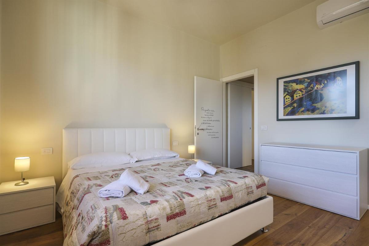 Suitetrails - Dalla Giulia - A/C, Wi-Fi, Private Parking - Sweet Dreams in Florence