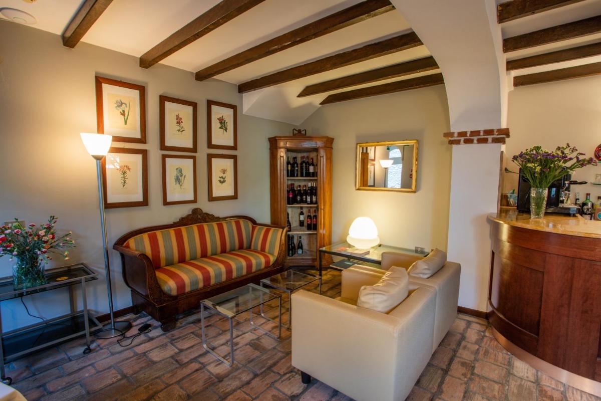 Hotel Degli Oleandri - Housity