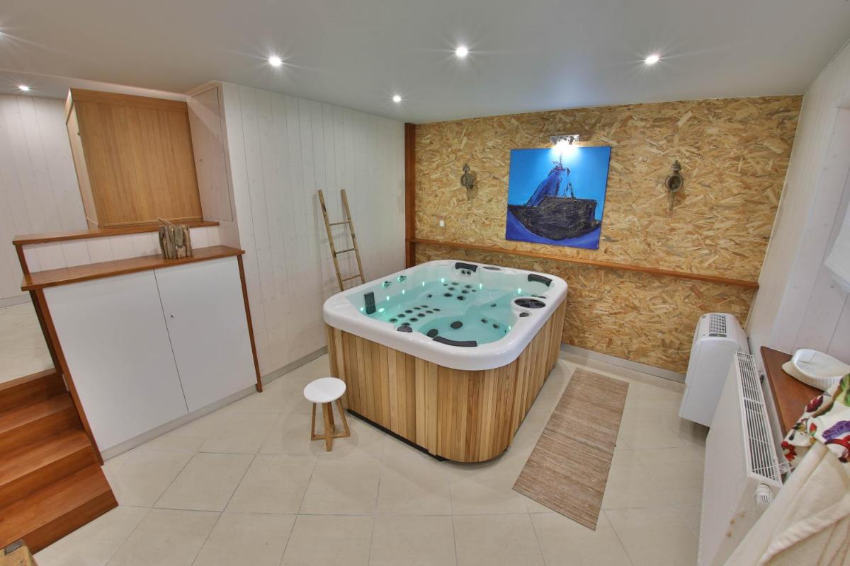 Gîte l'Authentique avec spa privatif - Hizvo
