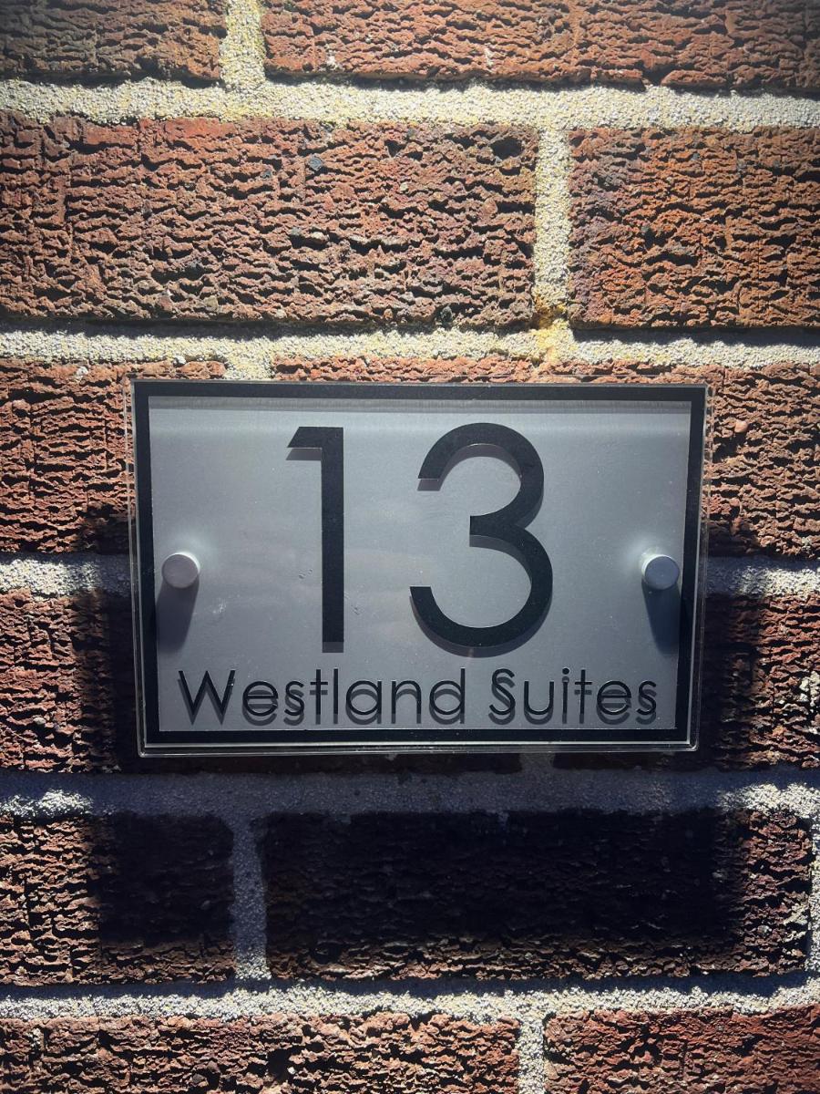 Westland Suites - Housity