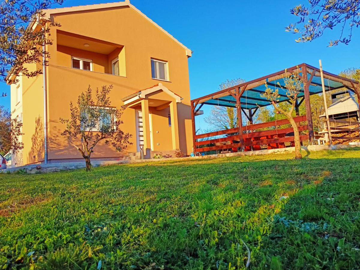 Suitetrails - Holiday home Luka
