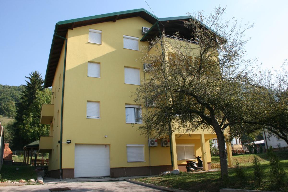 Four Apartment House Sarajevo - Housity