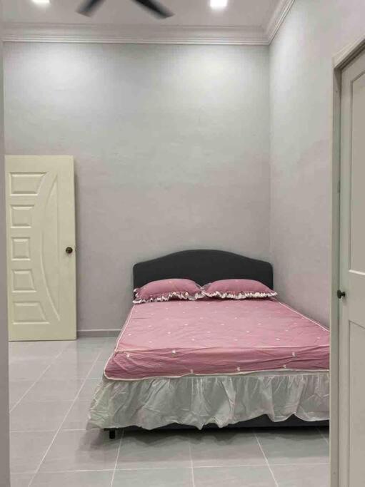 afza Homestay Paka A - Housity