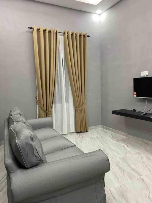 afza Homestay Paka A - Housity
