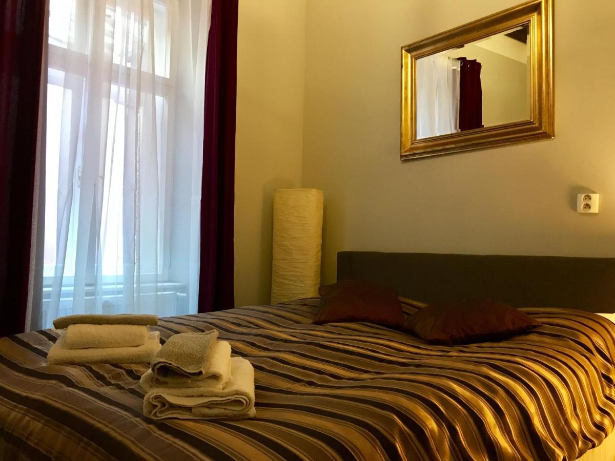 Suitetrails - Brno center whirlpool apartment