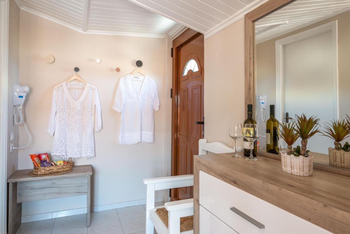 Esperides Studios - Housity