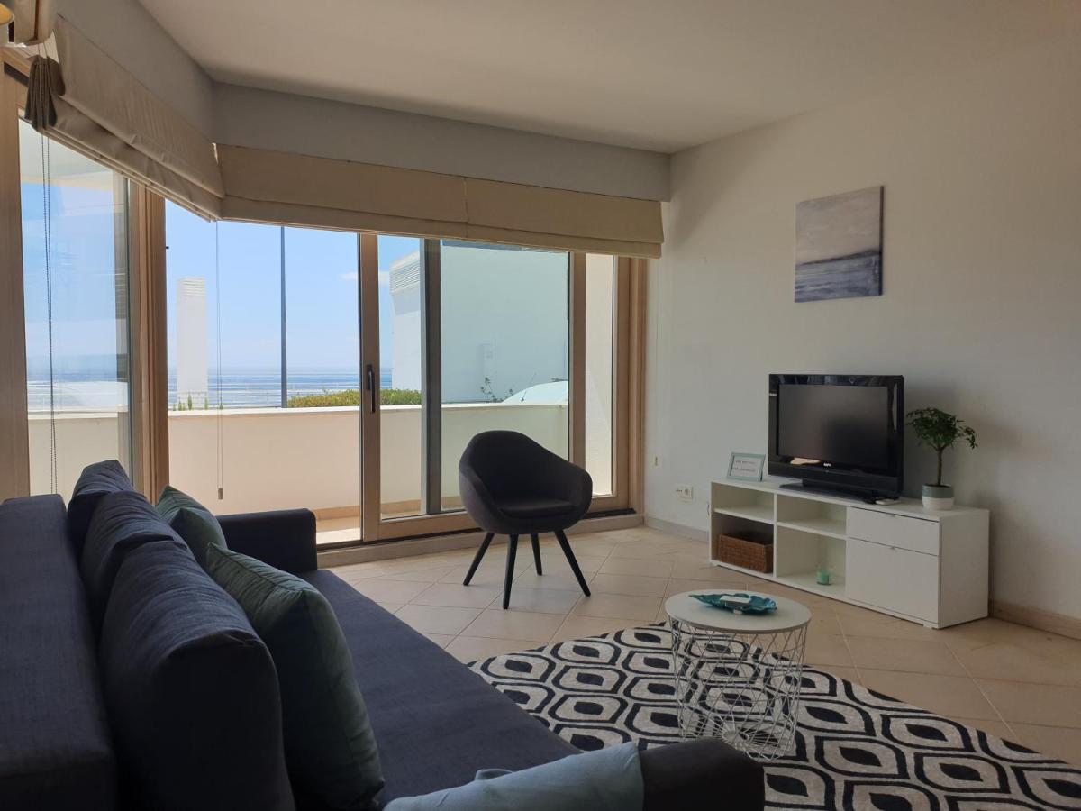 Sesimbra California Beach Apartment - Housity