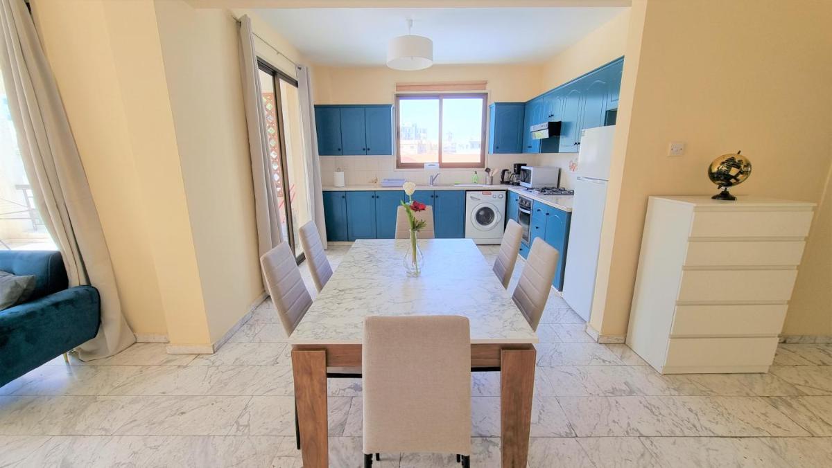 Suitetrails - Comfy Rooms in a Shared Apartment Near Salt Lake with internet and Netflix