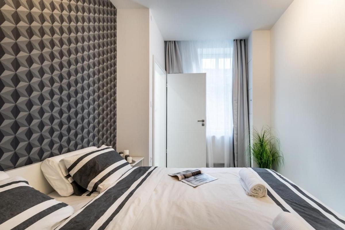 Minimalistico Apartment - Housity
