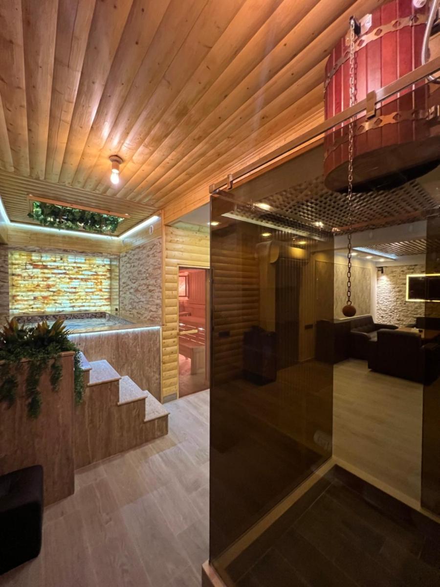 Suitetrails - V G hotel