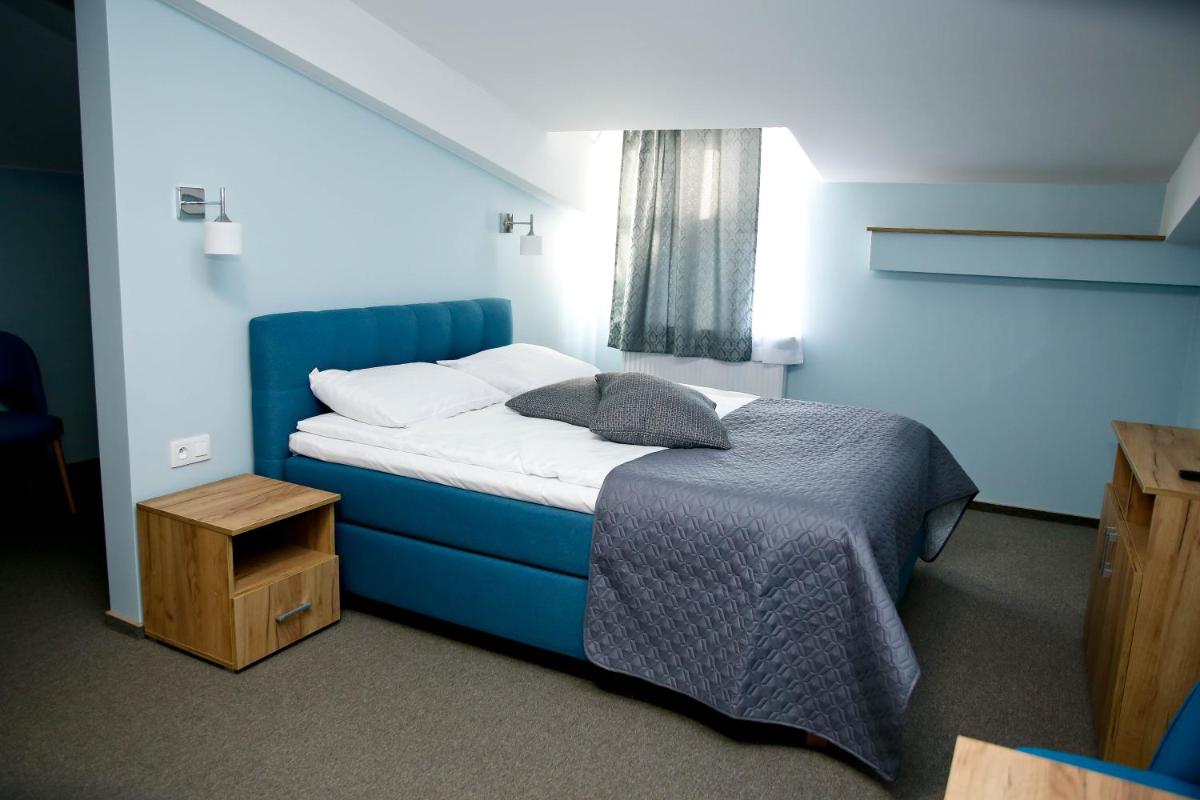 Pod Wiatrakiem - Housity