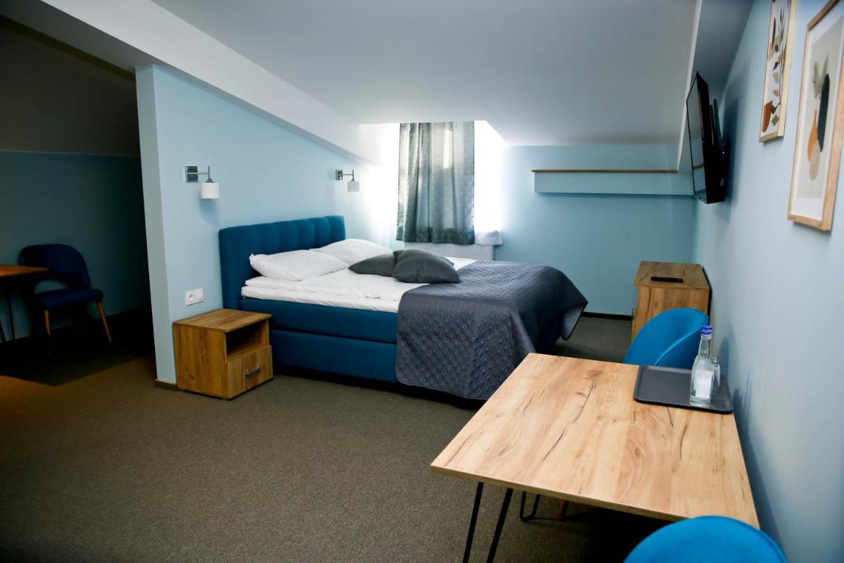 Pod Wiatrakiem - Housity