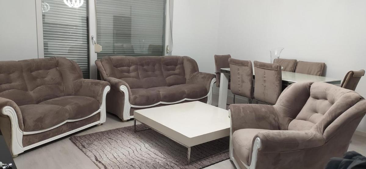 Suitetrails - Lovely 2 bedroom condo in Gjilan.