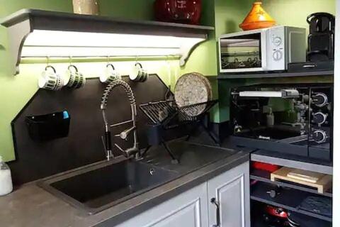 Suitetrails - Logement lumineux, entièrement rénové avec jardin