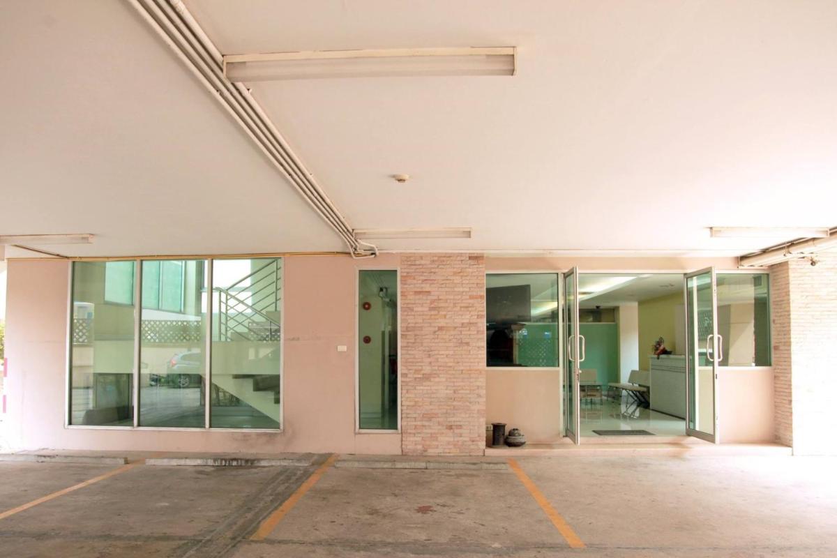 Suitetrails - Mee sook Hotel and Residence