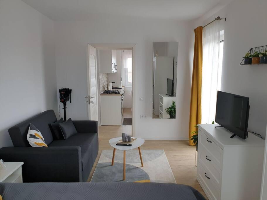 Max Studio - Housity