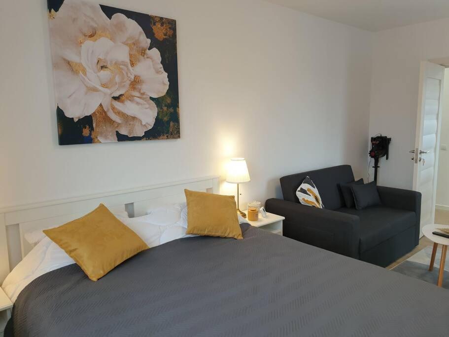 Max Studio - Housity