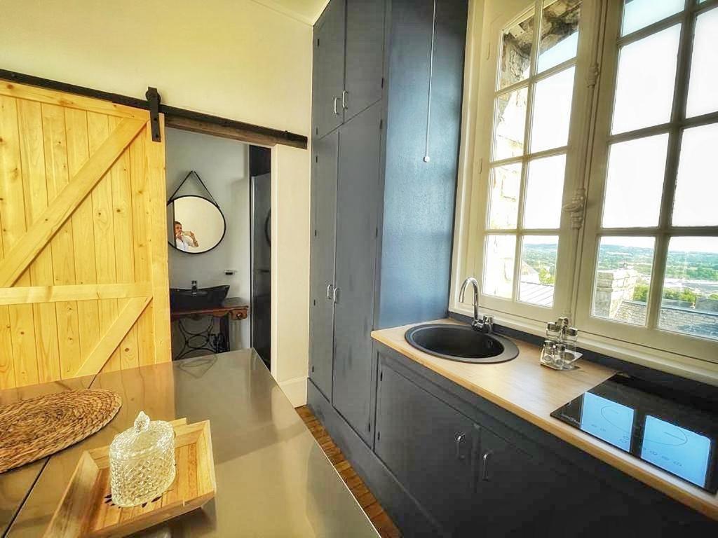 DOMFRONT-BNB : CHIC & CONFORT - Hizvo