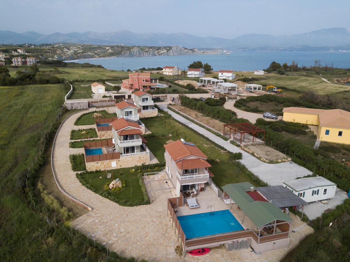 Suitetrails - CRYSTAL VILLAS
