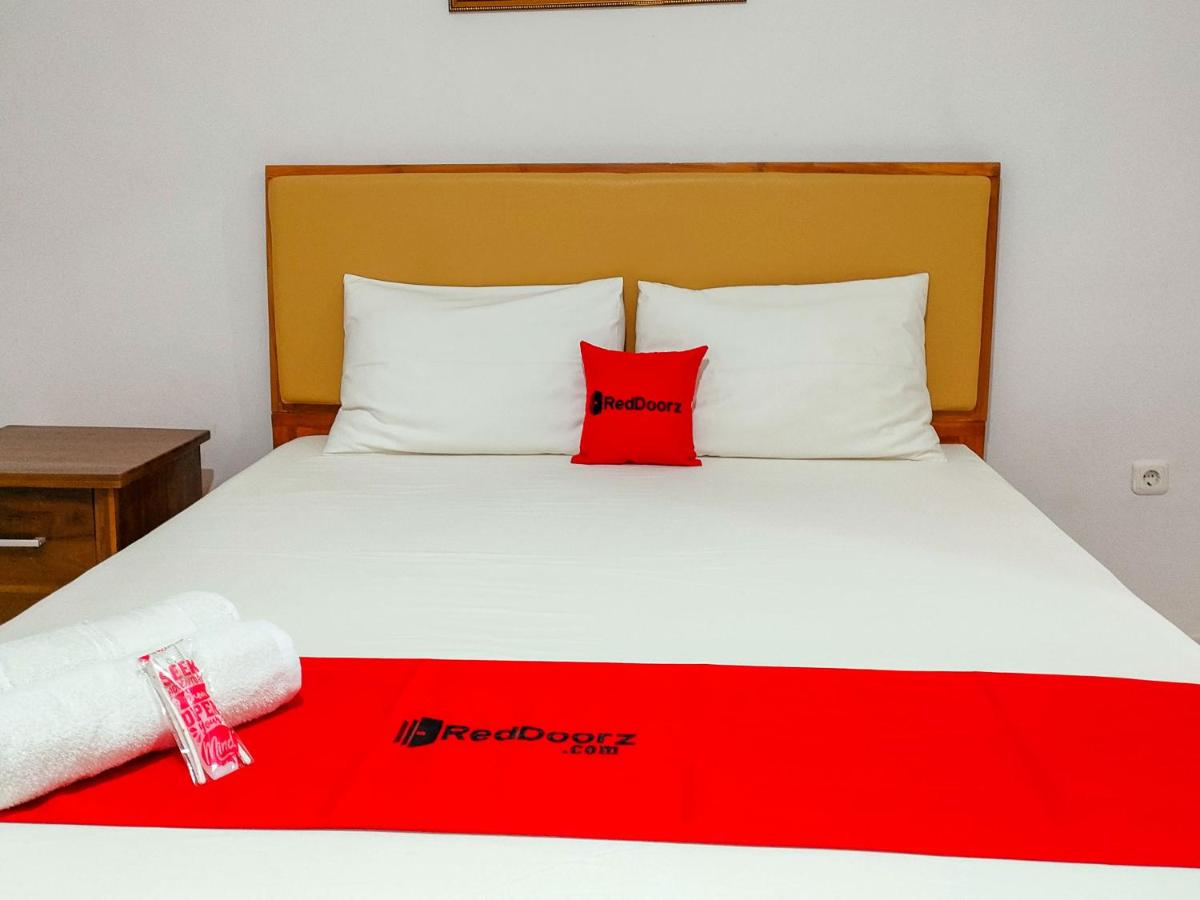 RedDoorz at Omah Candi Sari near Airport YIA - Housity