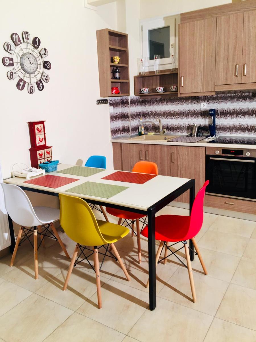 LuckyGeorge IsimeriaHomz - Housity