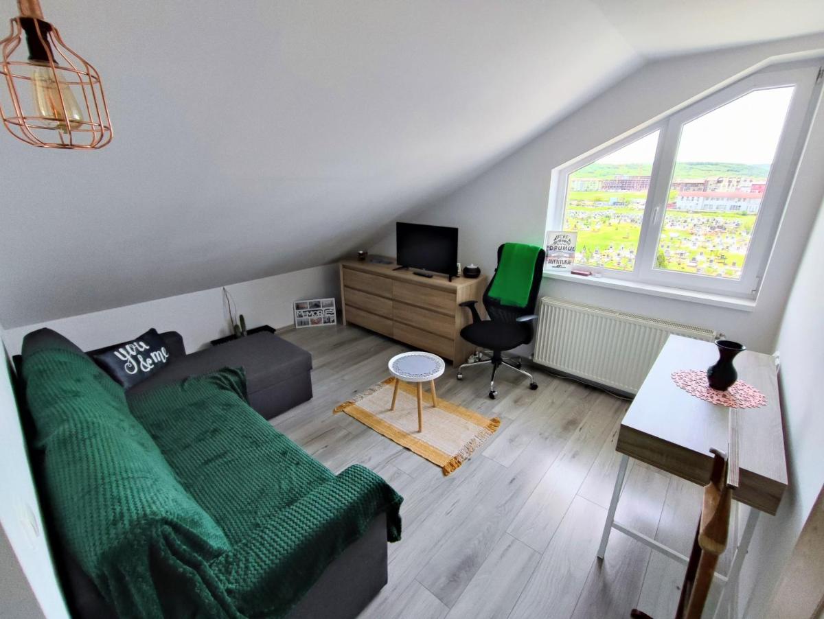 Suitetrails - Quiet and Cozy 2 bedroom flat with free parking included