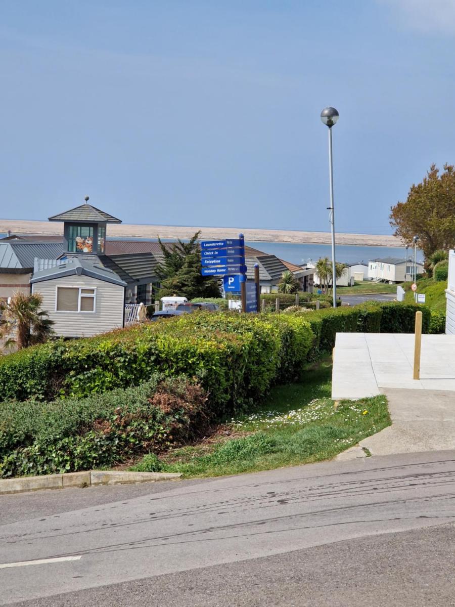 Littlesea Reeds holiday home - Housity