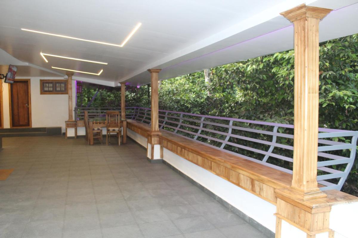 4Acrewoods farm house - Housity