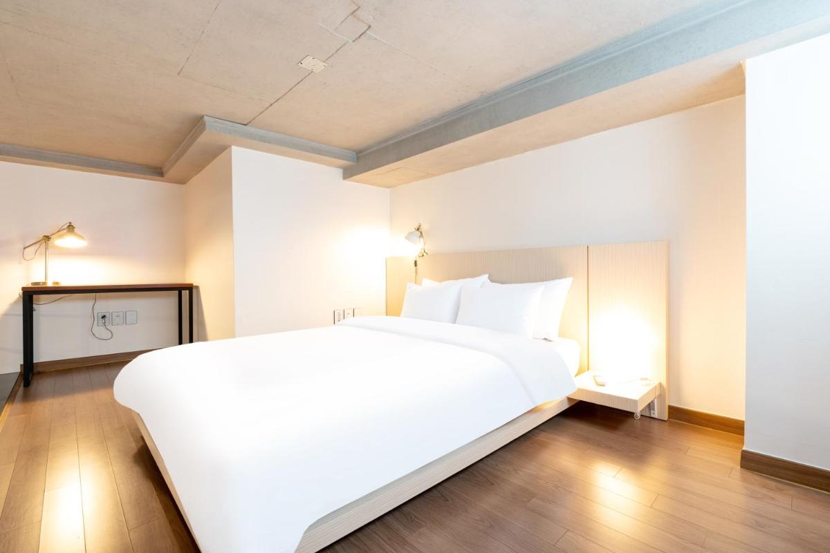Suitetrails - Jinwoo Prestige Hotel