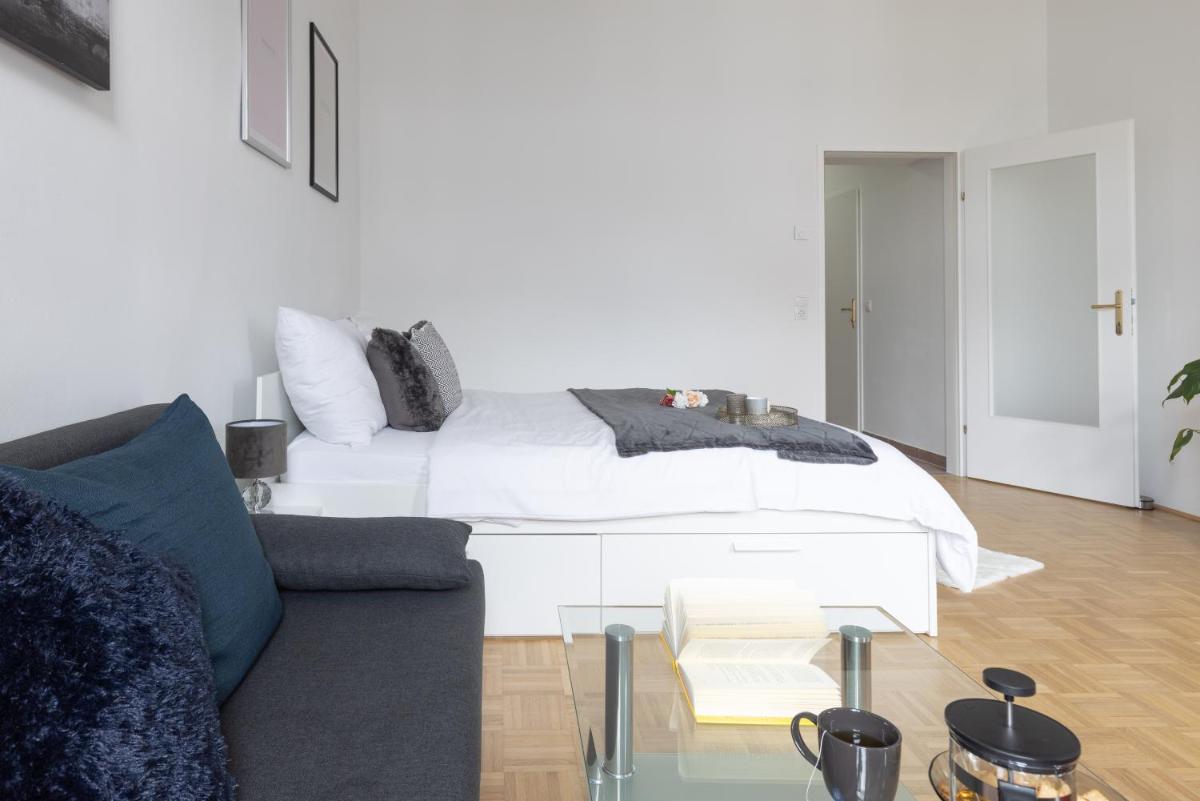 Suitetrails - Yeshello Vienna Central Station Apartment