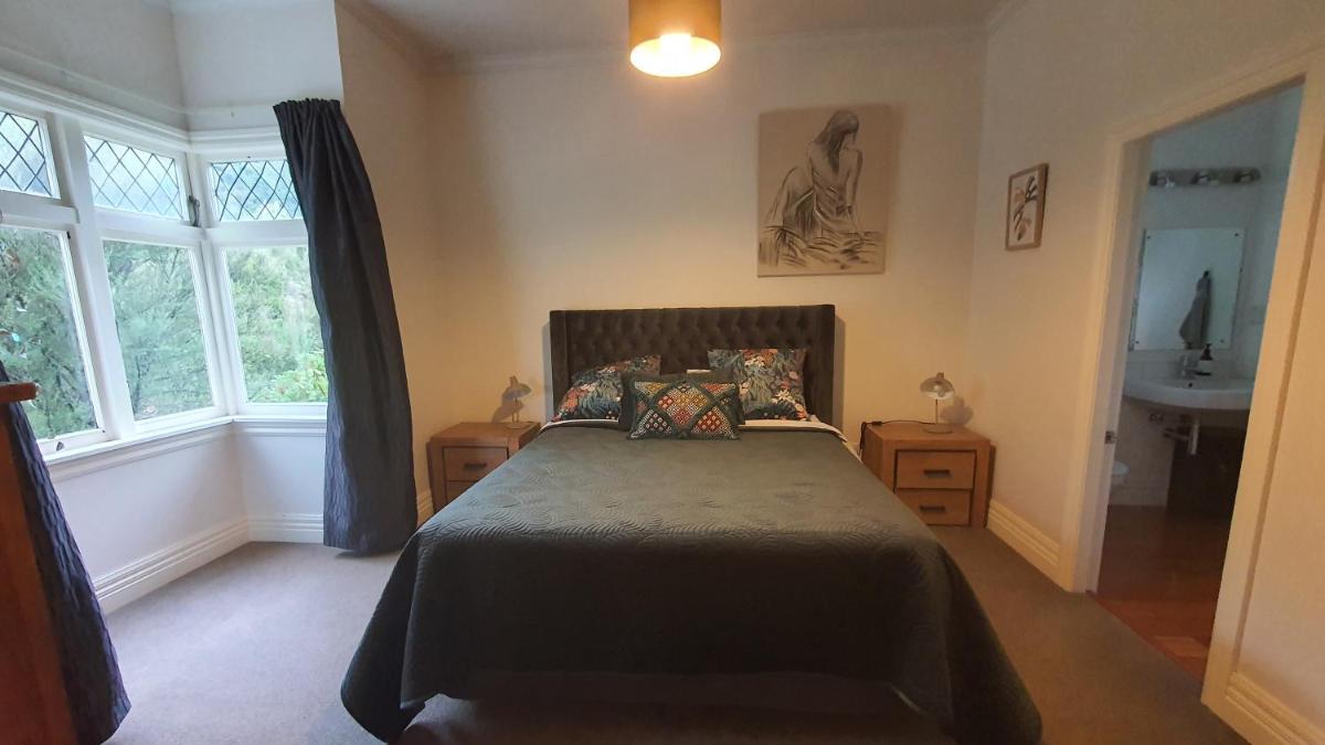 Suitetrails - Tōmairangi Homestead - Relocated semi-rural villa