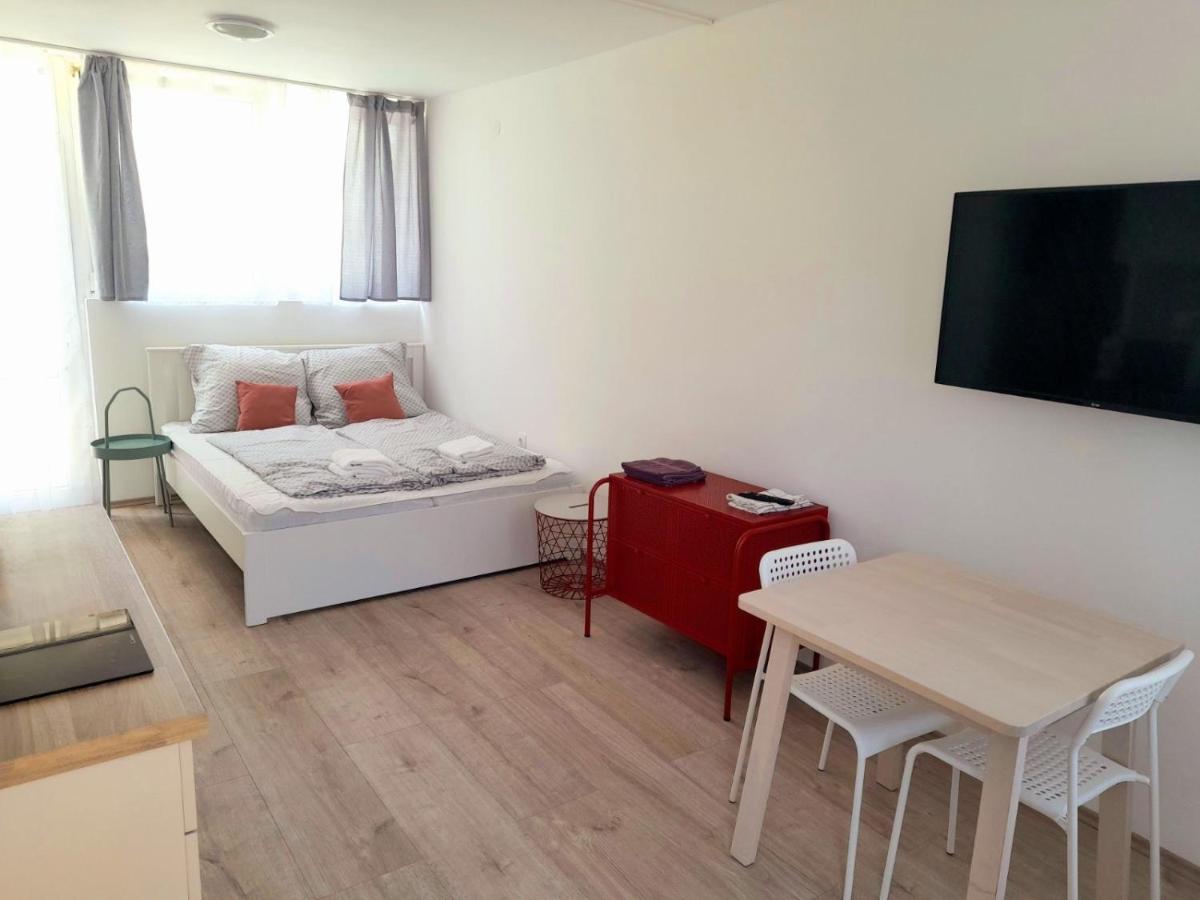 Sóstói Strand Apartmanház - Housity