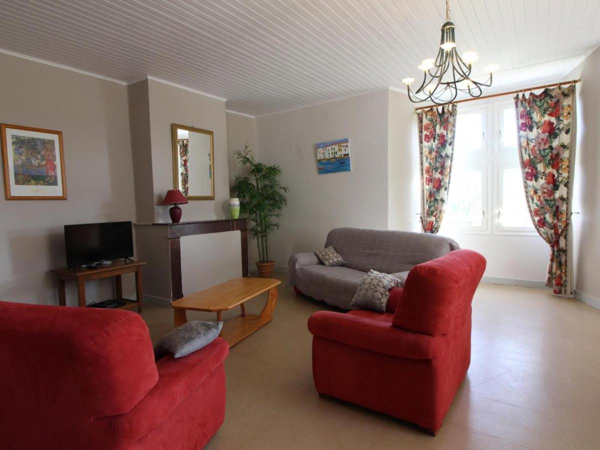 Gîte Roquebrune, 5 pièces, 8 personnes - FR-1-440-205 - Housity