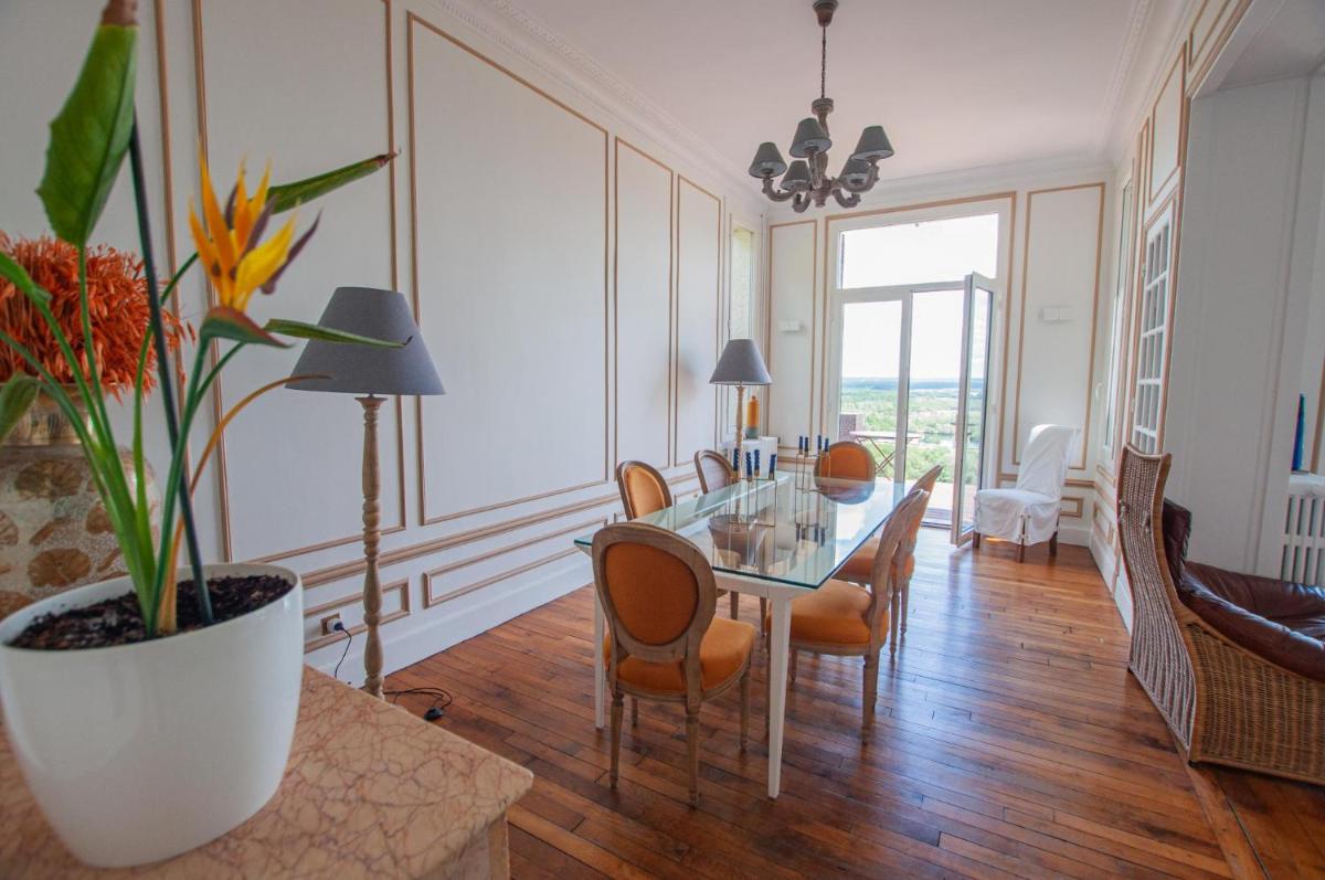Villa avec vue et piscine à moins d'1h de Paris - Housity
